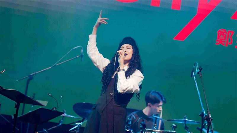 鄭雙雙今年八月產下寶寶，感慨社會事件。（圖／北流提供）