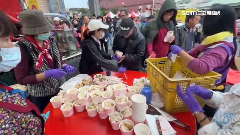 廟方準備現煎蘿蔔糕