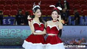 Fubon Angels韓籍成員李雅英、南珉貞合影。（圖／記者劉彥池攝影）