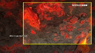 獨／「元寶香」堵金爐　女辯「燒完才走」