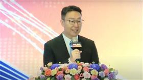 桃園機場第三航廈北廊廳今日聖誕節舉辦啟用典禮，陳世凱上台致詞透露已經來了10次。（圖／翻攝畫面）