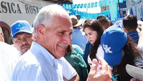 宏都拉斯總統大選官方結果終於出爐，由親台候選人阿斯夫拉勝出（圖／翻攝自Nasry Tito Asfura臉書）