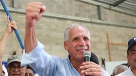 宏都拉斯總統大選官方結果終於出爐，由親台候選人阿斯夫拉勝出（圖／翻攝自Nasry Tito Asfura臉書）