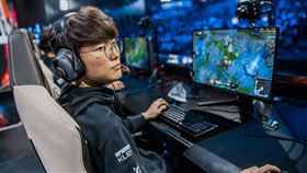 韓國《英雄聯盟》選手Faker在跨年夜宣布於成都舉辦粉絲見面會，門票價格一路飆高，最貴直逼新台幣3.1萬元。（圖／翻攝自LOL Esports Flickr）

