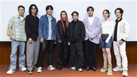 平安夜最療癒的應援！宇宙人、Tizzy Bac、告五人排除萬難齊聚彰基　用歌聲致敬第一線白衣天使。（圖／相信音樂提供）