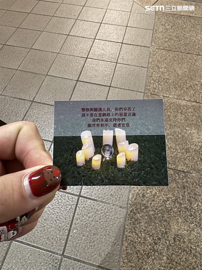 不少民眾主動撰寫感謝卡片後交到派出所值班台。(圖/翻攝畫面)