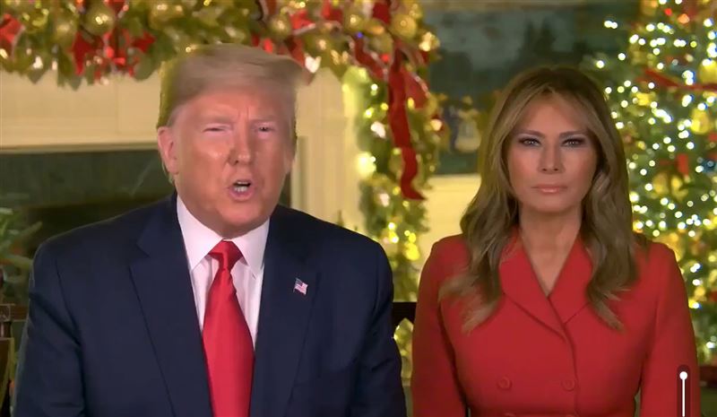 川普耶誕夜開砲，抨擊民主黨人「激進左派渣滓」。（圖／翻攝自X平台 @TrumpDailyPosts）