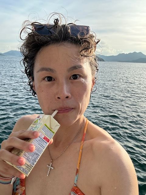 46歲的女兒趙式芝看起來更成熟，畫面曝光後引發網友驚呼「根本像姊妹」。（圖／翻攝自趙式芝FB）