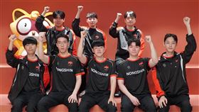 NS RedForce的戰隊成員們。（圖／翻攝自NS RedForce臉書）