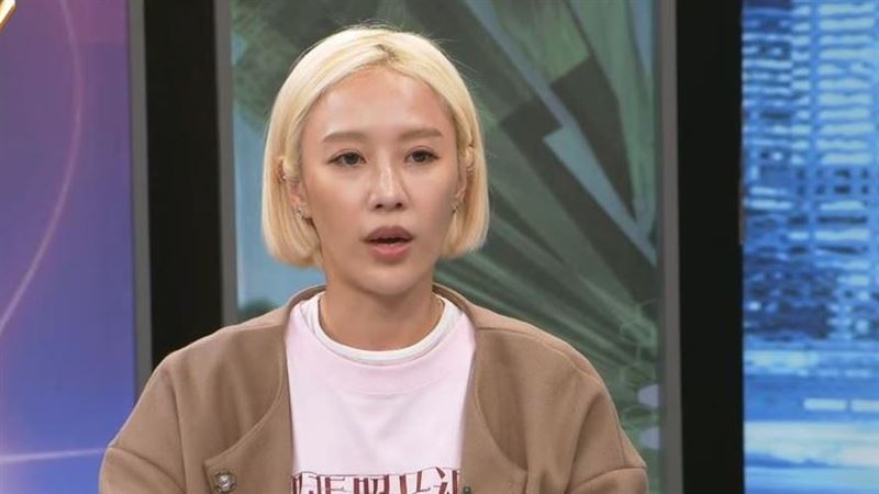 爆紅童星遭他控大頭症　慘被親媽當眾掌搧