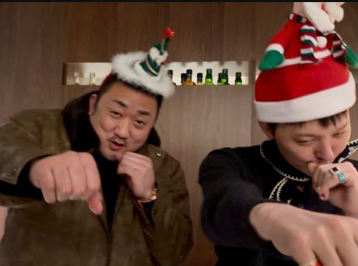 馬東石（左）與GD（右）合體現身，上演超可愛打拳互動，瞬間讓粉絲瘋狂。（圖／翻攝自@donlee IG）