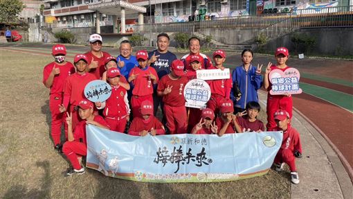 默默捐助「接棒未來」成偏鄉棒球隊後盾