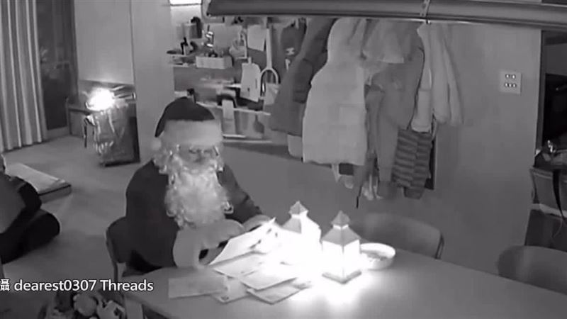 真的來過！家長用AI生成耶誕老人坐客廳