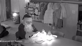 真的來過！家長用AI生成耶誕老人坐客廳