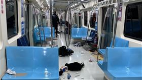 台北捷運北門站發生乘客在車廂內奔逃事件。（圖／翻攝自Threads @ying114）