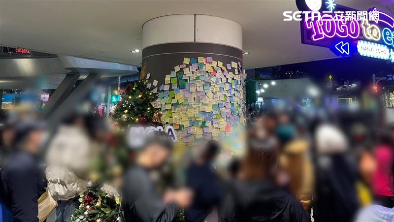 民眾在誠品南西店門口柱子上發現1張恐嚇紙條。（圖／翻攝畫面）