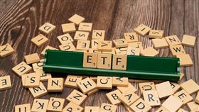 據證交所、集保結算所及投信投顧公會資料，0050今年以來投資人數大增近130萬、規模成長逾5,000億、定期定額戶數成長逾37萬、單月定期定額金額突破60億元，每人每月平均扣款金額接近萬元，均顯示0050為存股首選基石。（示意圖/ PIXABAY）