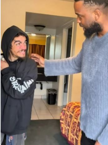 Daniel Curtis Lee 協助Tylor Chase吃飽並有暫時住處。(圖／翻攝自IG）