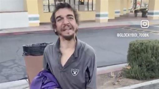 知名童星慘變流浪漢　同劇男星出手暖舉曝