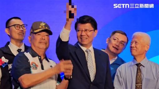 謝龍介舉槍造勢　周軒怒：誰在鼓吹暴力？