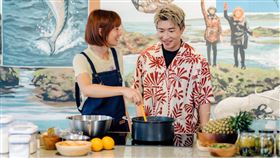 甜點擔當莎莎（左）犯下離譜錯誤。（圖／好看娛樂提供）