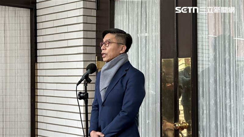 針對行政院修法立法委員赴中全面納管，鍾佳濱表示，這是立法院自找的。（圖／記者詹宜庭攝影）