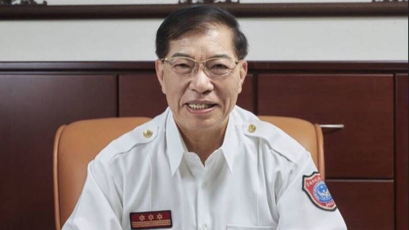 67歲台南市前消防局長李明峯日前閃辭，又傳在摩鐵發生流血意外，如今遭控涉貪, 被檢方聲押。（圖／翻攝畫面）