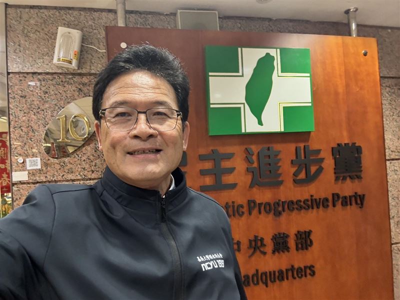 邱建富談黨內民調結果，更預告「如果黨中央一意孤行，那我就會走自己的路」。（圖／翻攝自邱建富臉書）