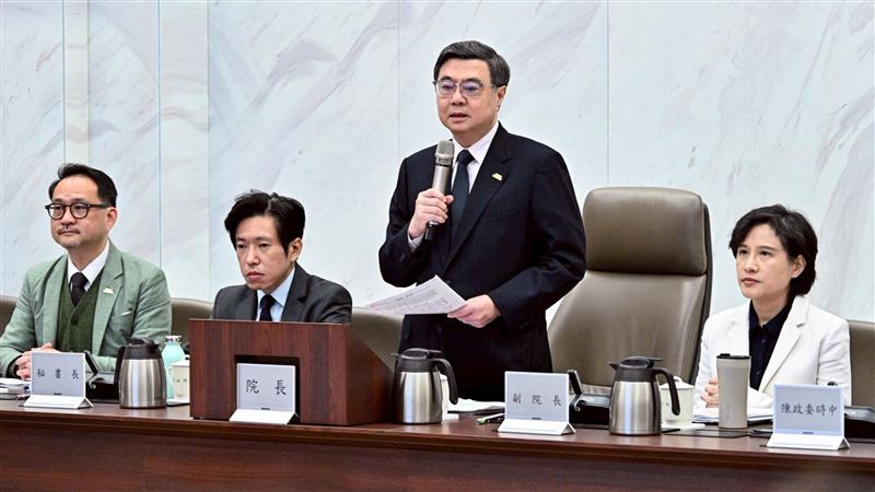 行政院卓榮泰被詢及中央是否有錢、有能力補助營養午餐免費一事，他表示這是地方自治事項。（圖／行政院提供）