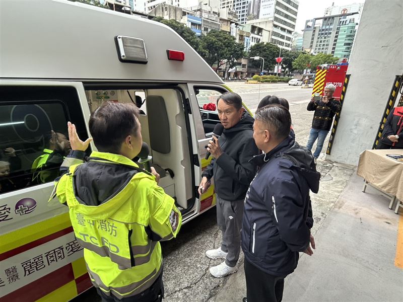 愛爾麗集團捐贈救護車，提升台中醫療量能。（圖／翻攝畫面）