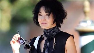 隨性也美到犯規！張曼玉私服搭配超搶眼