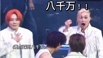 Stray Kids舞台失控！Felix救8千萬成英雄