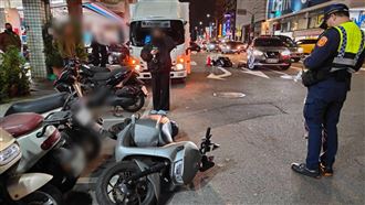 新／台中嚴重車禍！騎士「骨頭外露」噴血
