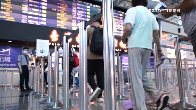 中國解放軍明天展開10小時軍演，將影響班機857架、旅客10萬人，交通部今(29)日發表嚴正聲明，痛批中國無視區域飛航安全與民眾權益，採取粗暴且挑釁的行為。（圖／資料照）