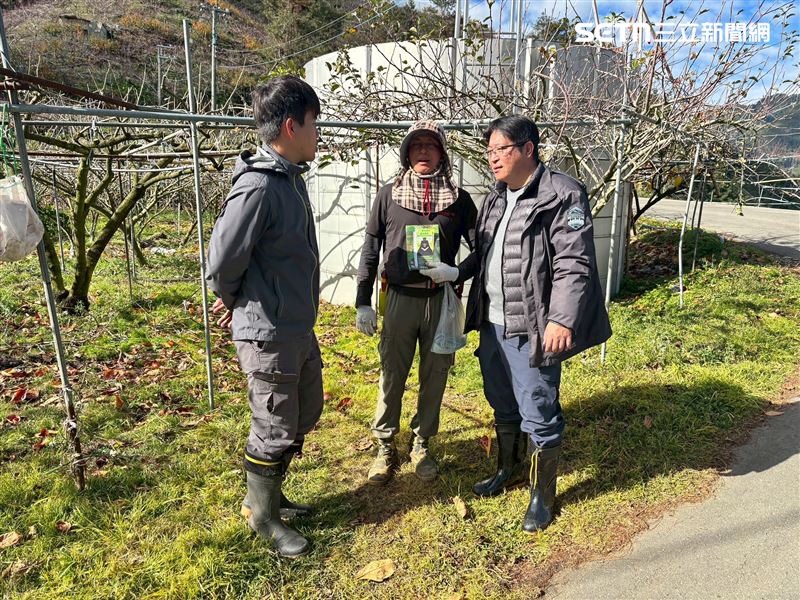 林保署台中分署積極向周邊部落居民宣導黑熊習性，避免人熊衝突。（圖／林保署台中分署提供）