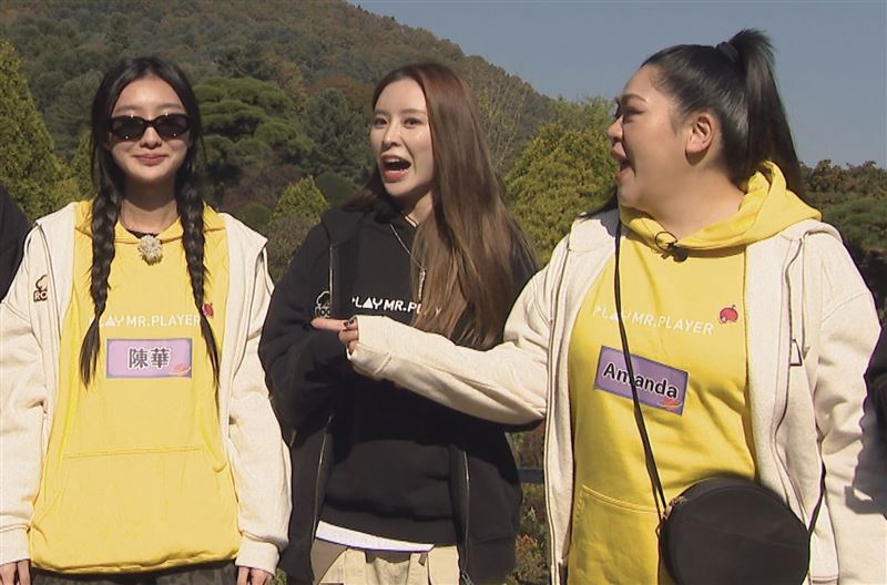 左起陳華、莊錠欣、Amanda。（圖／《綜藝玩很大》提供）