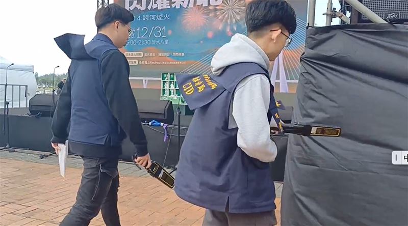 防爆小組也會到場支援。（圖／翻攝畫面）