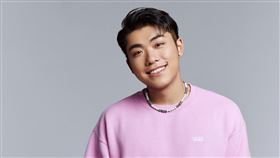 王ADEN《Be A Lover》8/18七夕情人節前夕浪漫出「輯」。（圖／王ADEN提供）