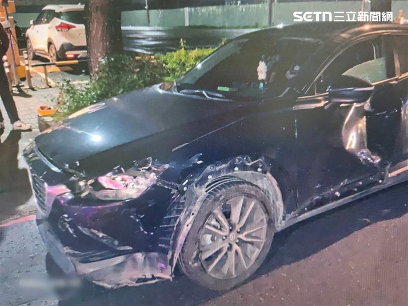 桃園蘇男開車行經高鐵南路撞翻27輛機車。（圖／翻攝畫面）