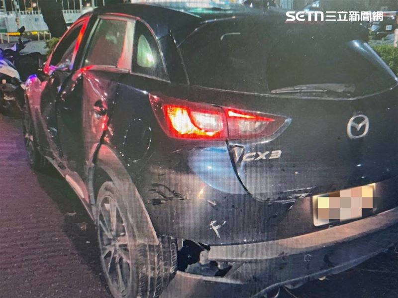 桃園蘇男開車行經高鐵南路撞翻27輛機車。（圖／翻攝畫面）