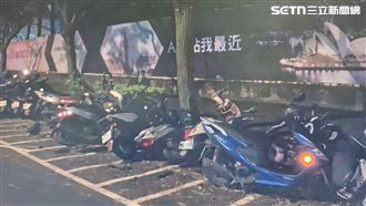 深夜自撞路旁27機車　22歲男從現場悄溜走