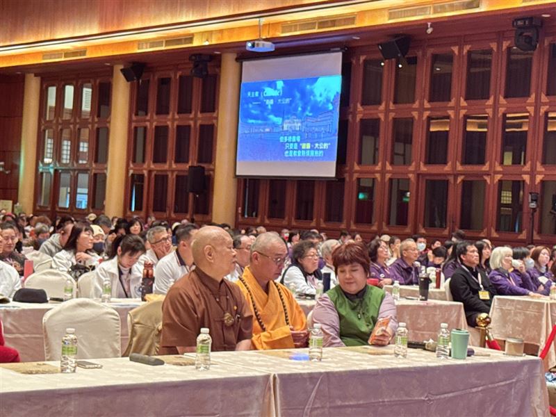 地球村和平宗教論壇台北場首場由謝玉慧院長及各宗教各方代表探討宗教如何促進社會和諧、引導人心向善等議題，展開深度對談。（圖／主辦單位現場拍攝提供）