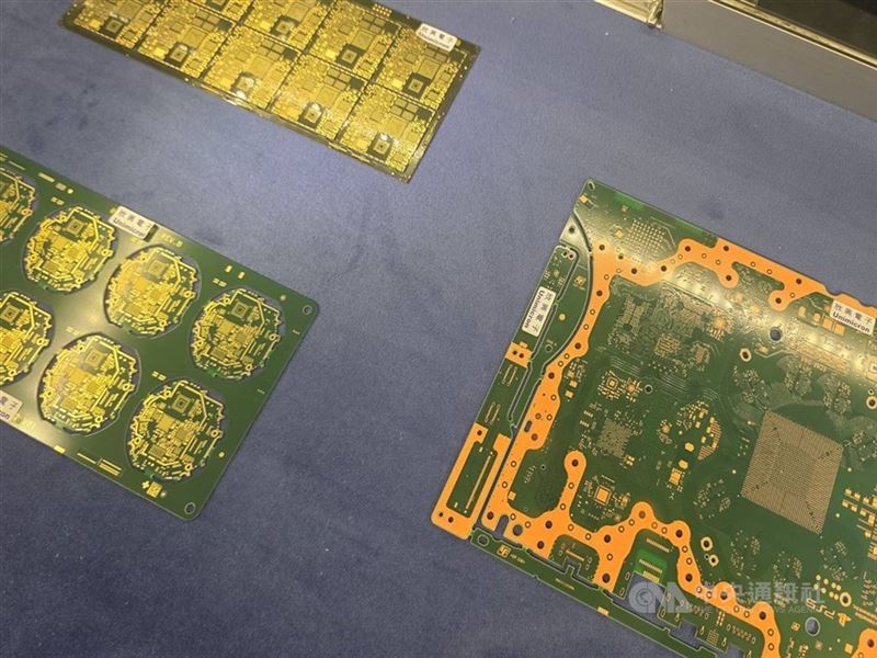 AI升級浪潮，專家：PCB明年動能強、搶料大戰恐延續。(示意圖)