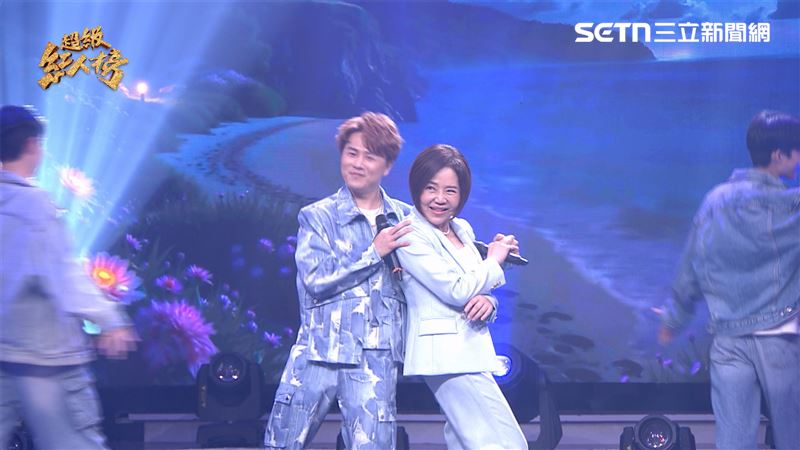 于美人首次搭檔「全球巨星」陳孟賢挑戰唱跳。（圖／超級紅人榜提供）