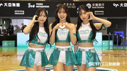 洋基韓籍女神初登場　洋將灌籃放槍她看傻