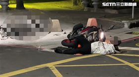 林蔡姓騎士被燒成焦屍、當場死亡。（圖／翻攝畫面）