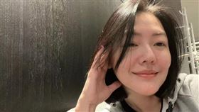 台灣東部海域昨晚發生強烈地震，正在休息中的小S（徐熙娣）也罕見發文，引起關注。（圖／翻攝自小S IG）