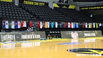 林書豪退休儀式　11隊、51件球衣掛滿新莊