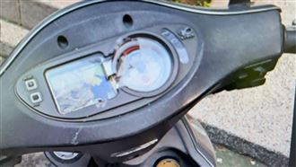 外牆磁磚砸損機車　永和警調查並釐清原因