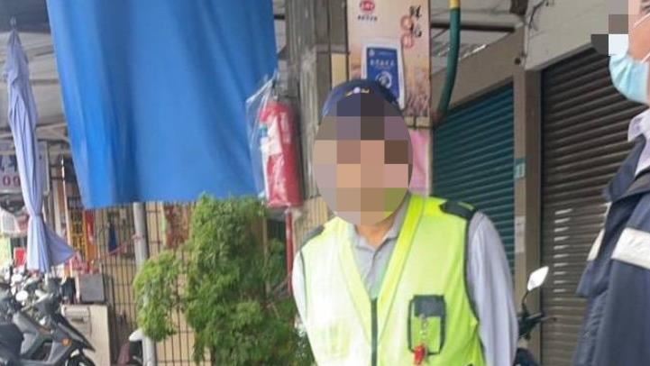 德音國小62歲林姓工友，還擔任德音分隊的義警，個性豪爽熱心。（圖／翻攝畫面）